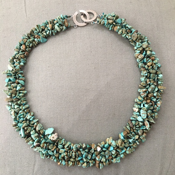 Natural turquoise chip woven mesh collar necklace - Picture 5 of 7